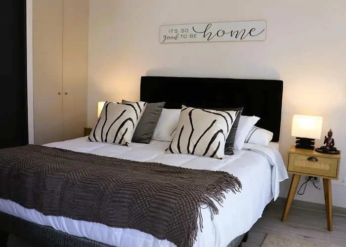 Hom Centrico Y Moderno Depto 2D2B 3Pax Santiago