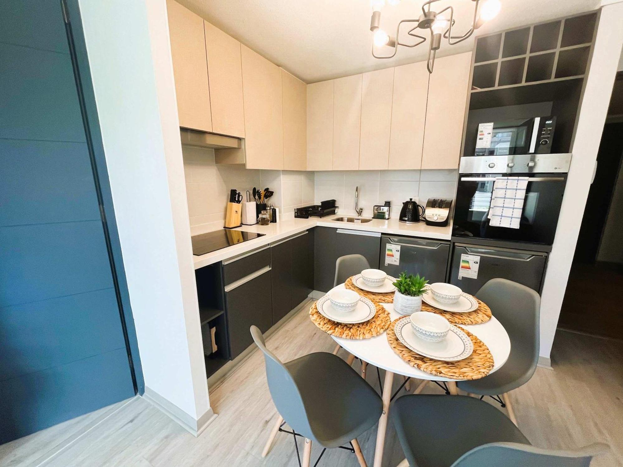 Hom Centrico Y Moderno Depto 2d2b 3pax Santiago